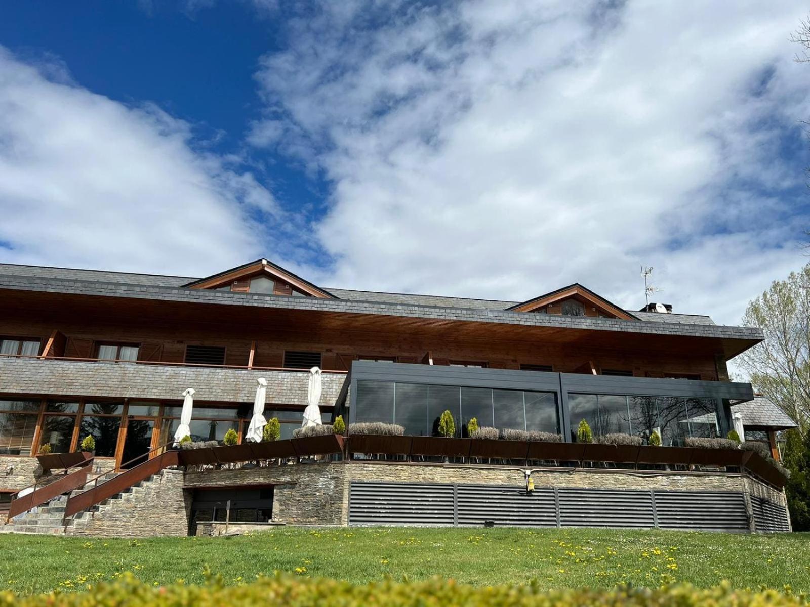 Hotel Xalet Del Golf Puigcerdà Dış mekan fotoğraf